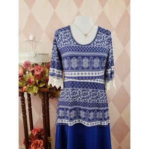 Rue 21 | Blue & White Crochet Sleeve Top